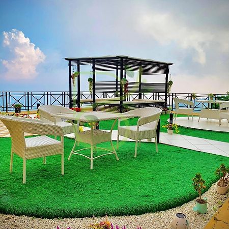 The Bliss Avenue Hotels Murree Esterno foto